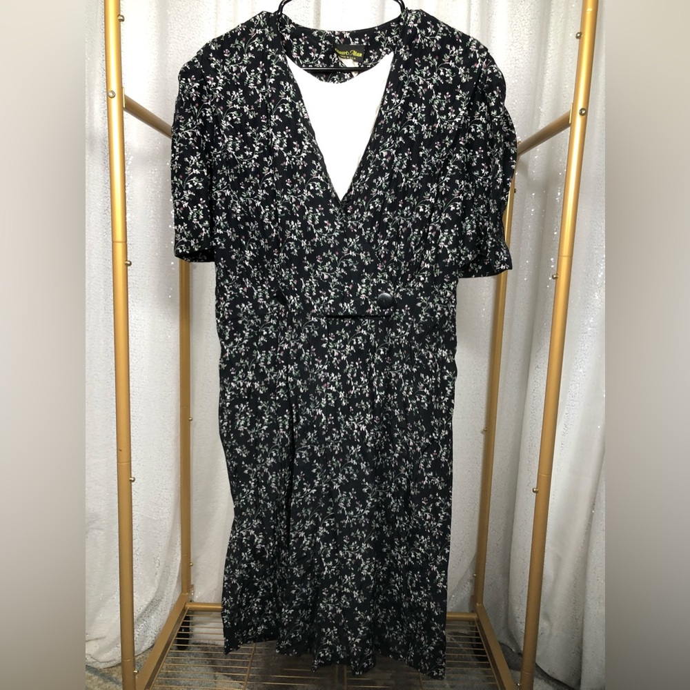 Vintage Stuart Alan Black and White Short Sleeve Floral Romper Jumpsuit 80s/90s